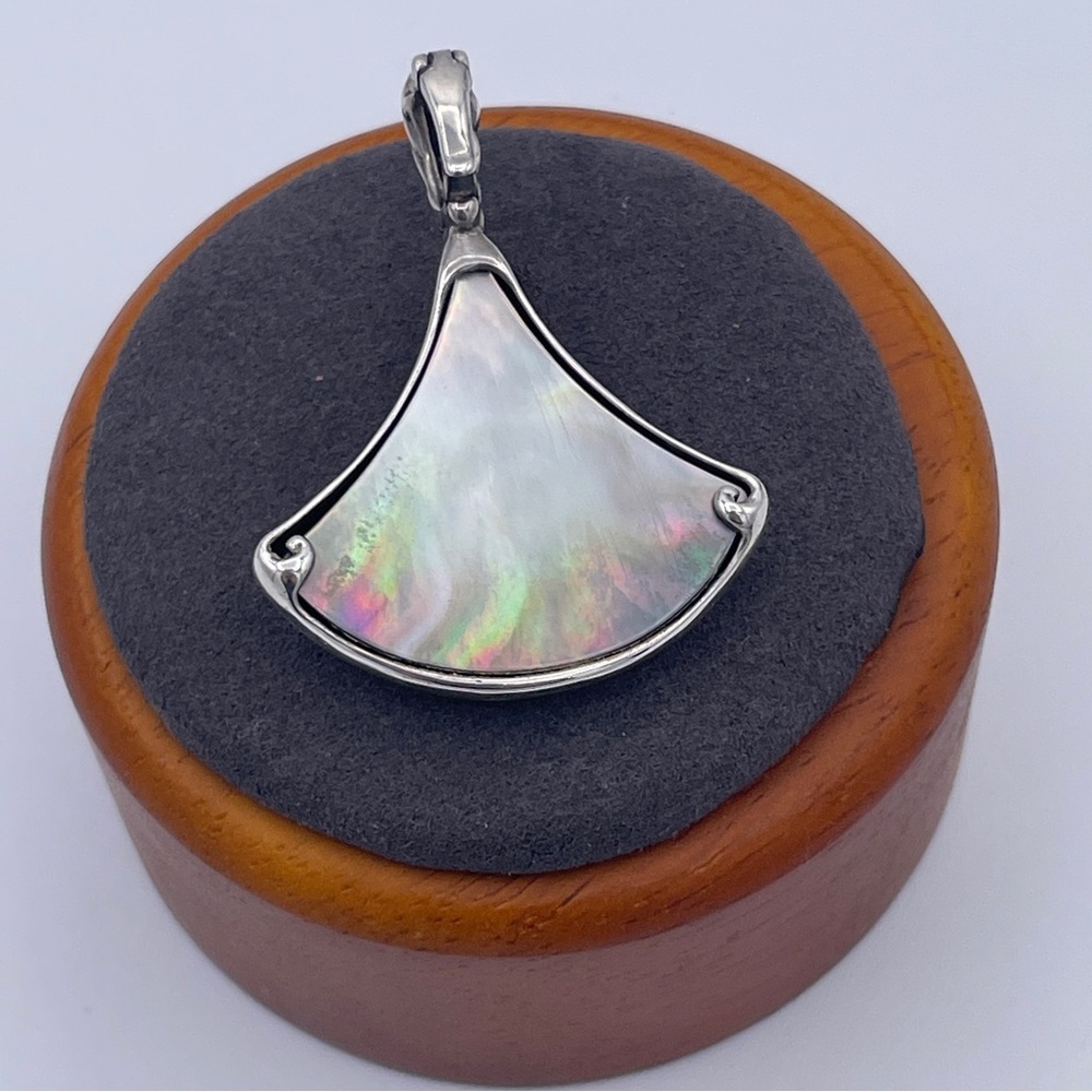 Carolyn Pollack Relios 925 Sterling Silver Mother of Pearl Openable Bell Pendant - Picture 2 of 7